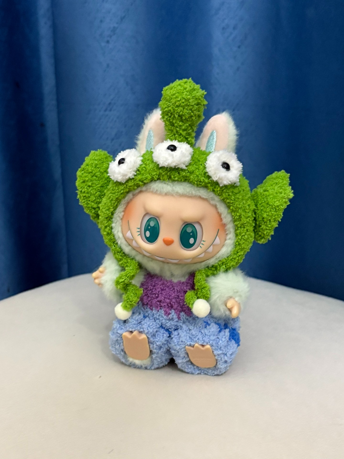 Customizable Labubu Doll Outfit – Vibrant Three-Eyed Monster Plush Costume in Green, Purple & Blue - Image 4