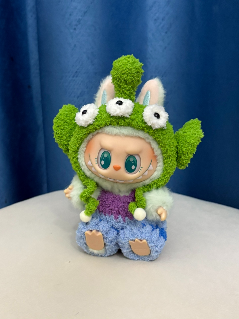Customizable Labubu Doll Outfit – Vibrant Three-Eyed Monster Plush Costume in Green, Purple & Blue - Image 4