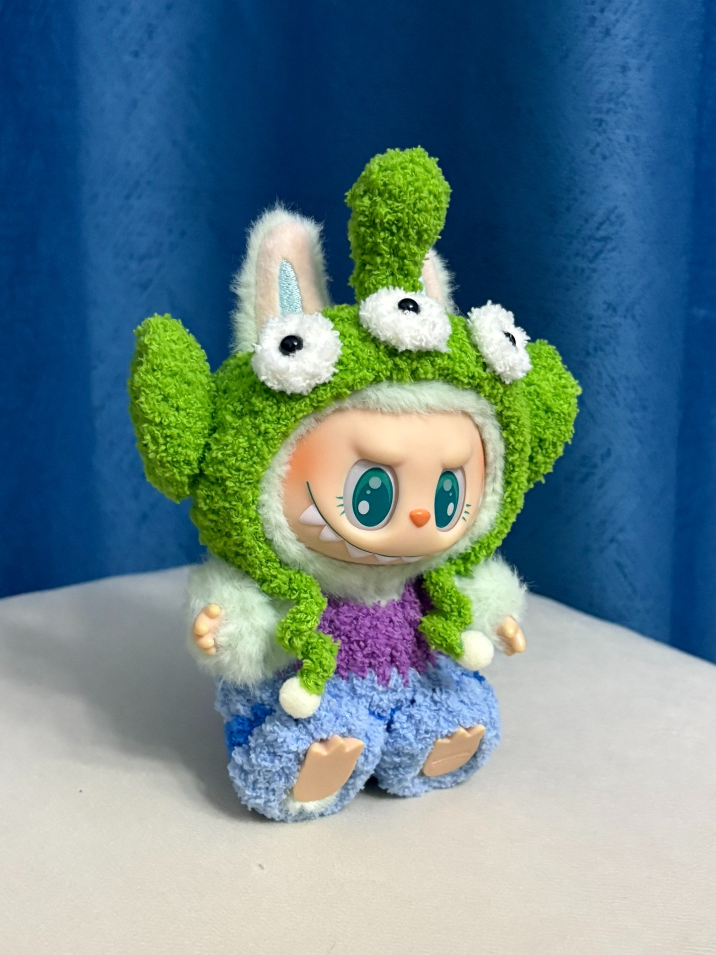 Customizable Labubu Doll Outfit – Vibrant Three-Eyed Monster Plush Costume in Green, Purple & Blue - Image 5