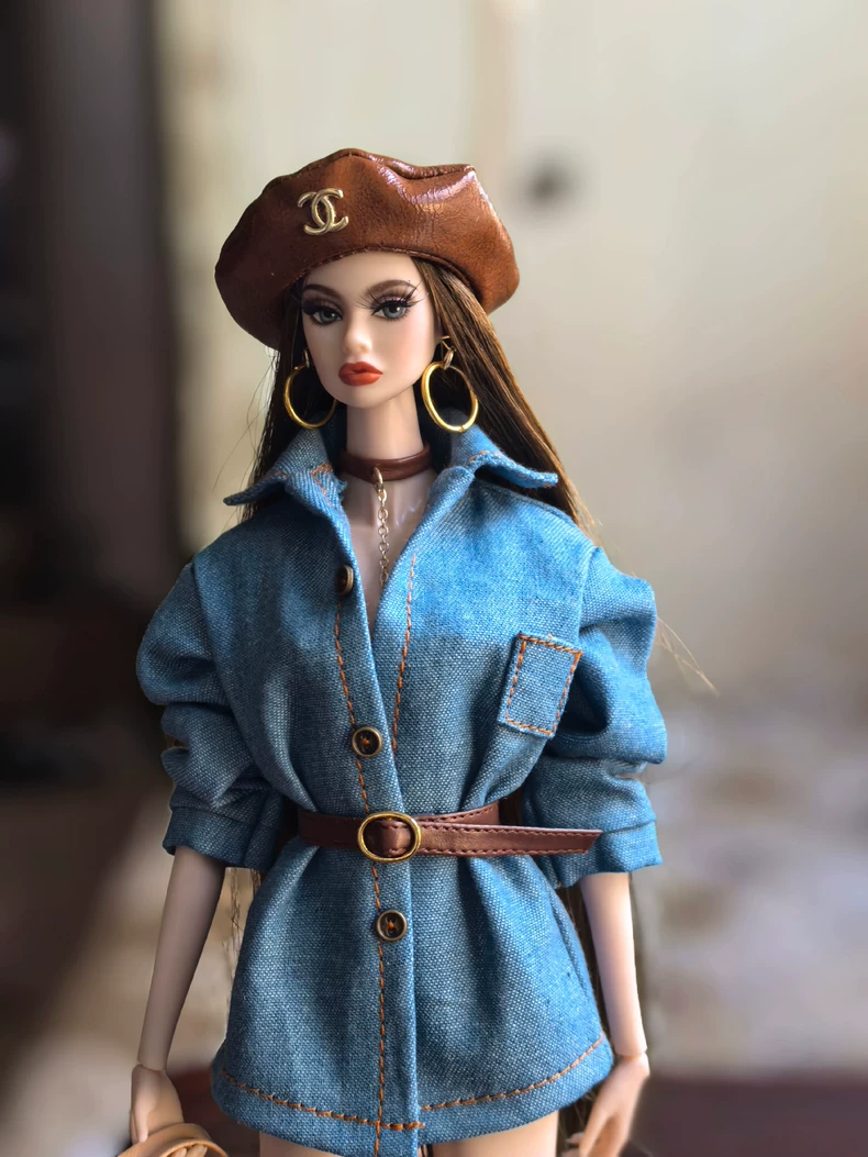 Stylish 1/6 Scale Doll Denim Jacket Dress Set with Beret & Accessories – Perfect for Collectors - Image 2