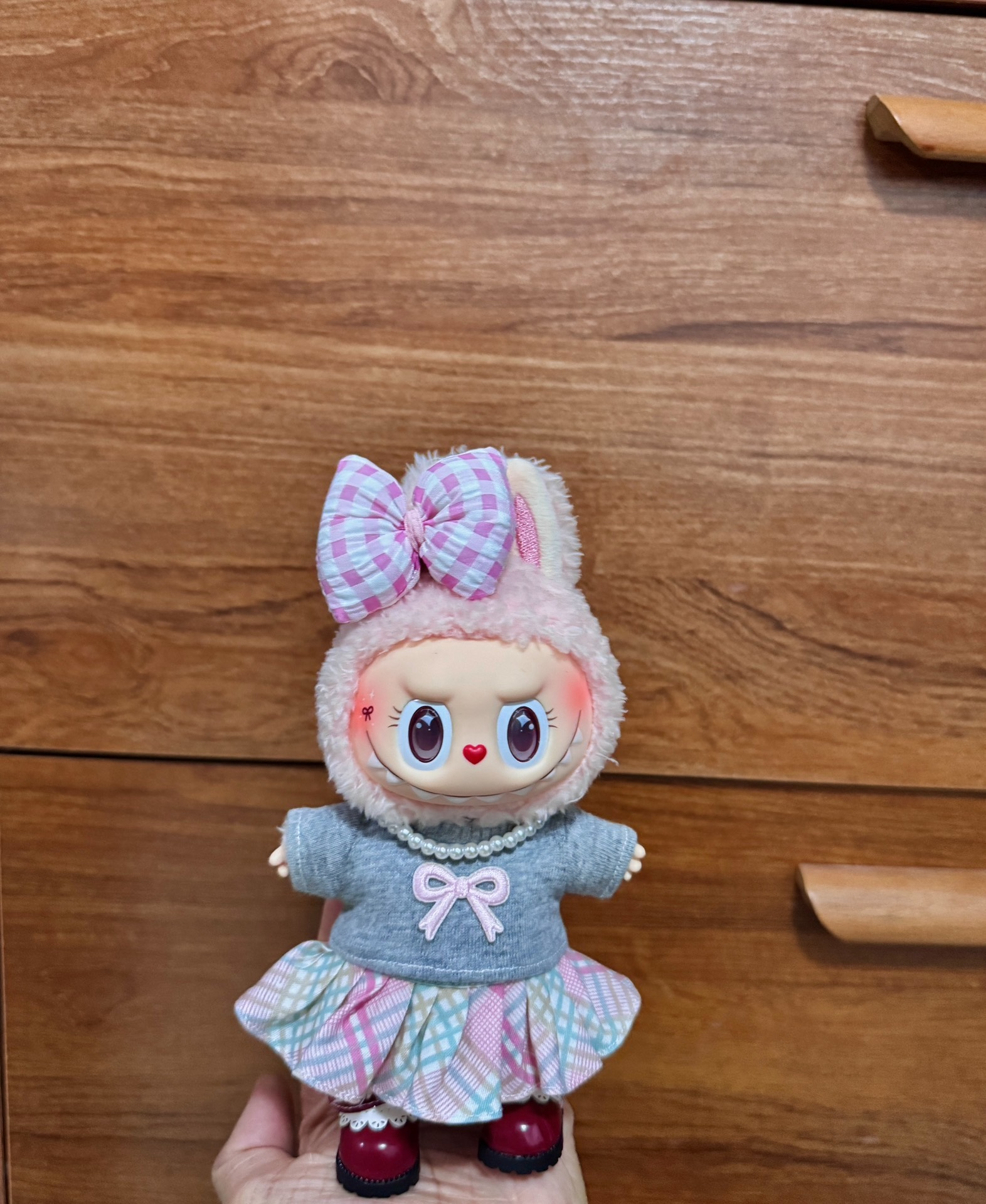 Adorable Labubu Doll Outfit: Cozy Sweater & Vibrant Skirt for Collectors - Image 5