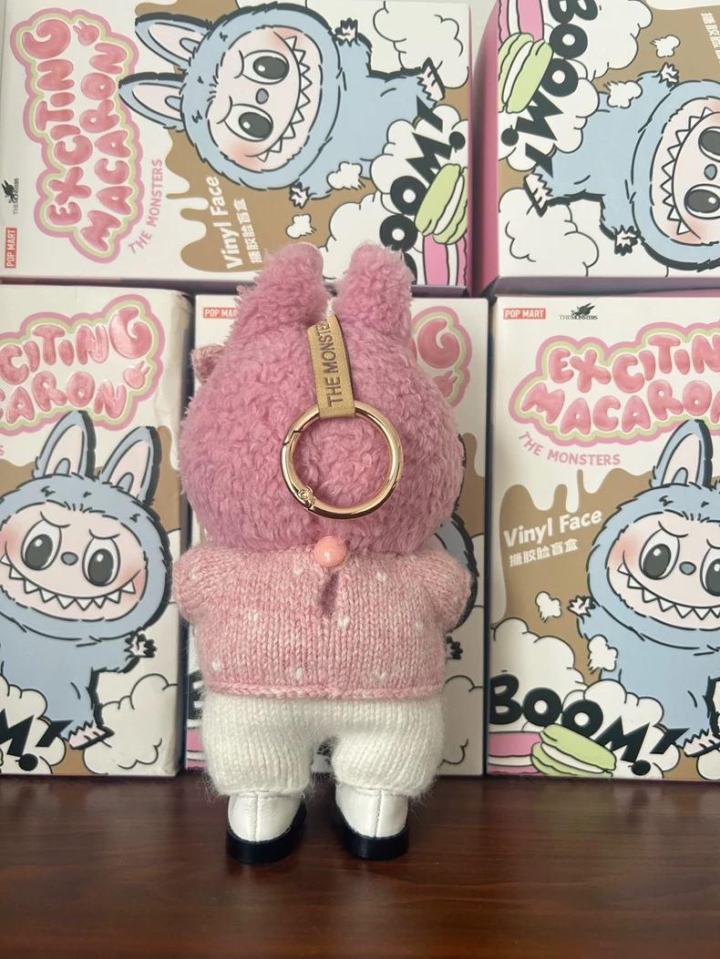 Adorable Pink & White LABUBU Outfits – Cozy Knitted Sweaters & Accessories for Collectible Figures - Image 3