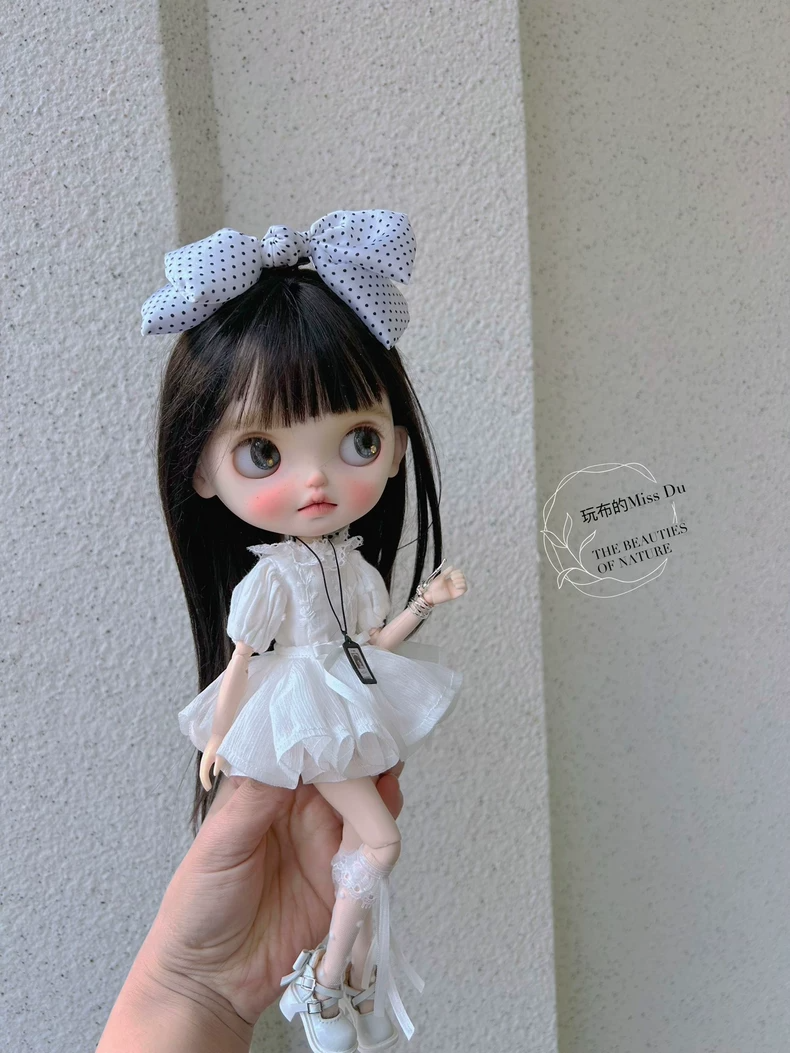 Charming Blythe Doll Outfit: Elegant White Dress with Polka Dot Headband & Lace Socks for OB24 OB22 - Image 2