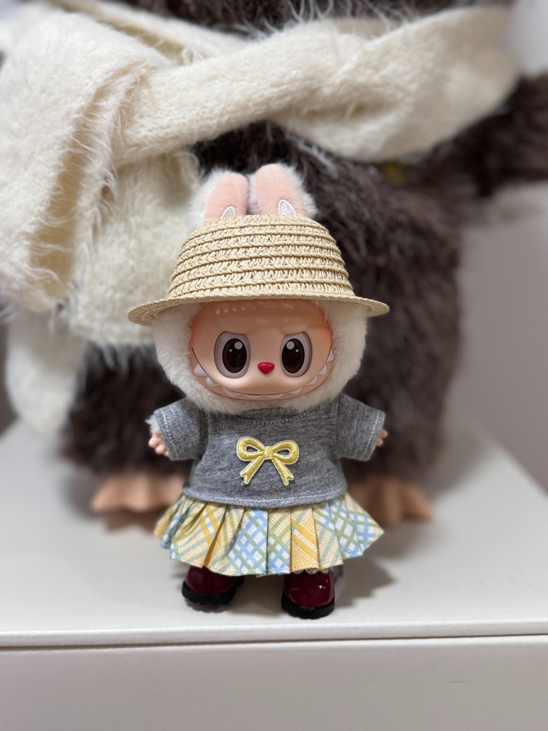 Charming LABUBU Doll Outfit: Cozy Sweater & Plaid Skirt Set – Perfect for Collectors & Enthusiasts - Image 3