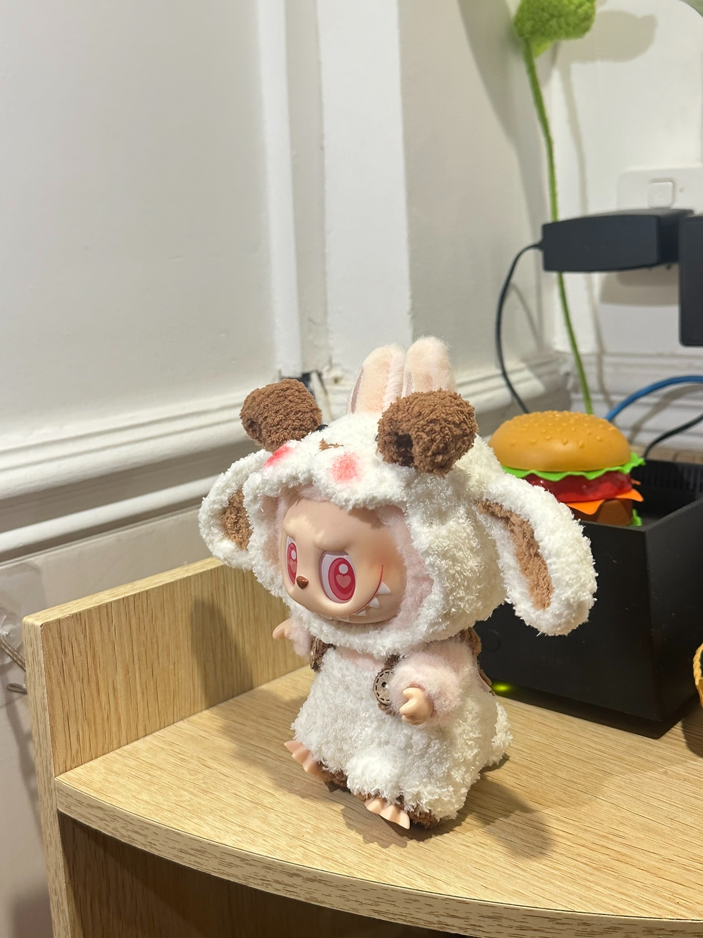 Charming LABUBU Bunny Outfit: Plush Jumpsuit & Headpiece for Collectible Dolls – Soft, Durable & Whimsical! - Image 2