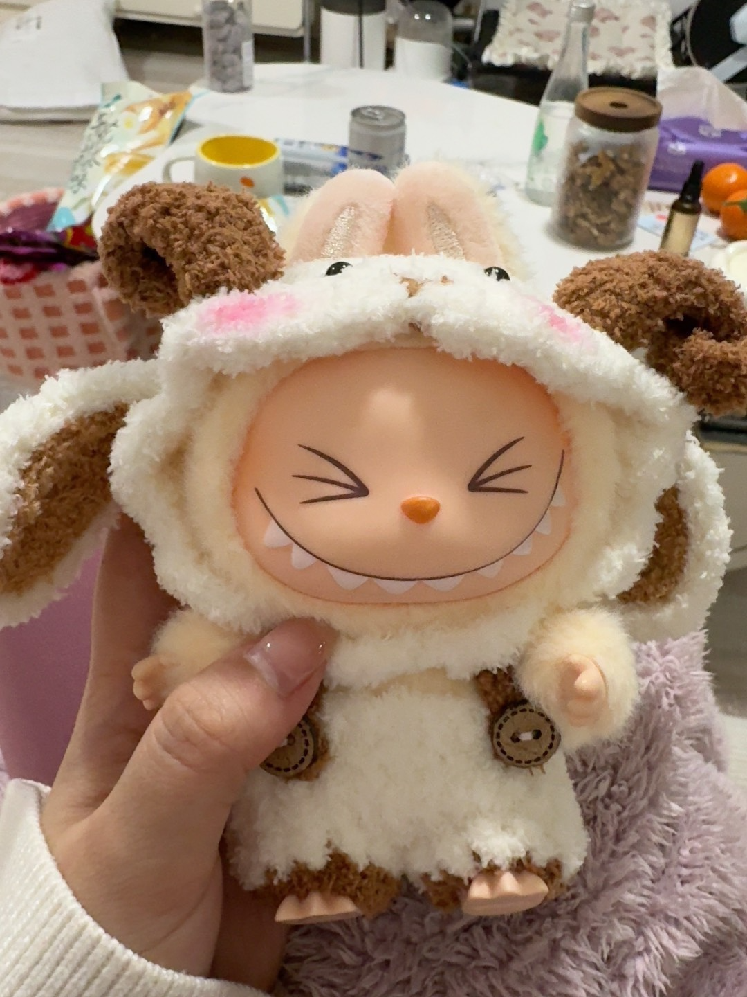 Charming LABUBU Bunny Outfit: Plush Jumpsuit & Headpiece for Collectible Dolls – Soft, Durable & Whimsical! - Image 5