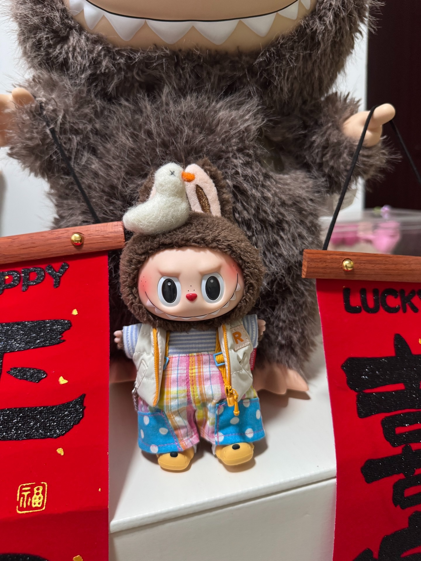 Whimsical 17cm Labubu Doll Outfit: Plush Hood, Vibrant Overalls & Playful Details for Creative Styling - Image 6