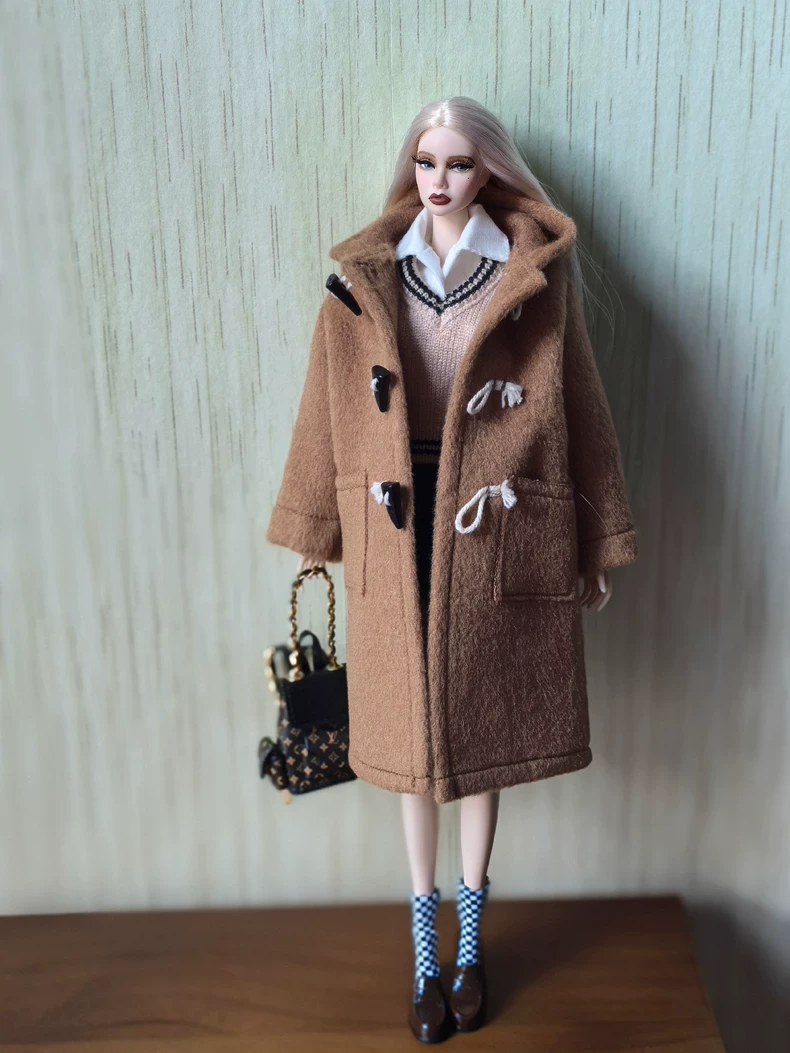 BLYTHE Doll College Outfit - Wool Coat & Beret Chic Collector's Premium Set - Image 1