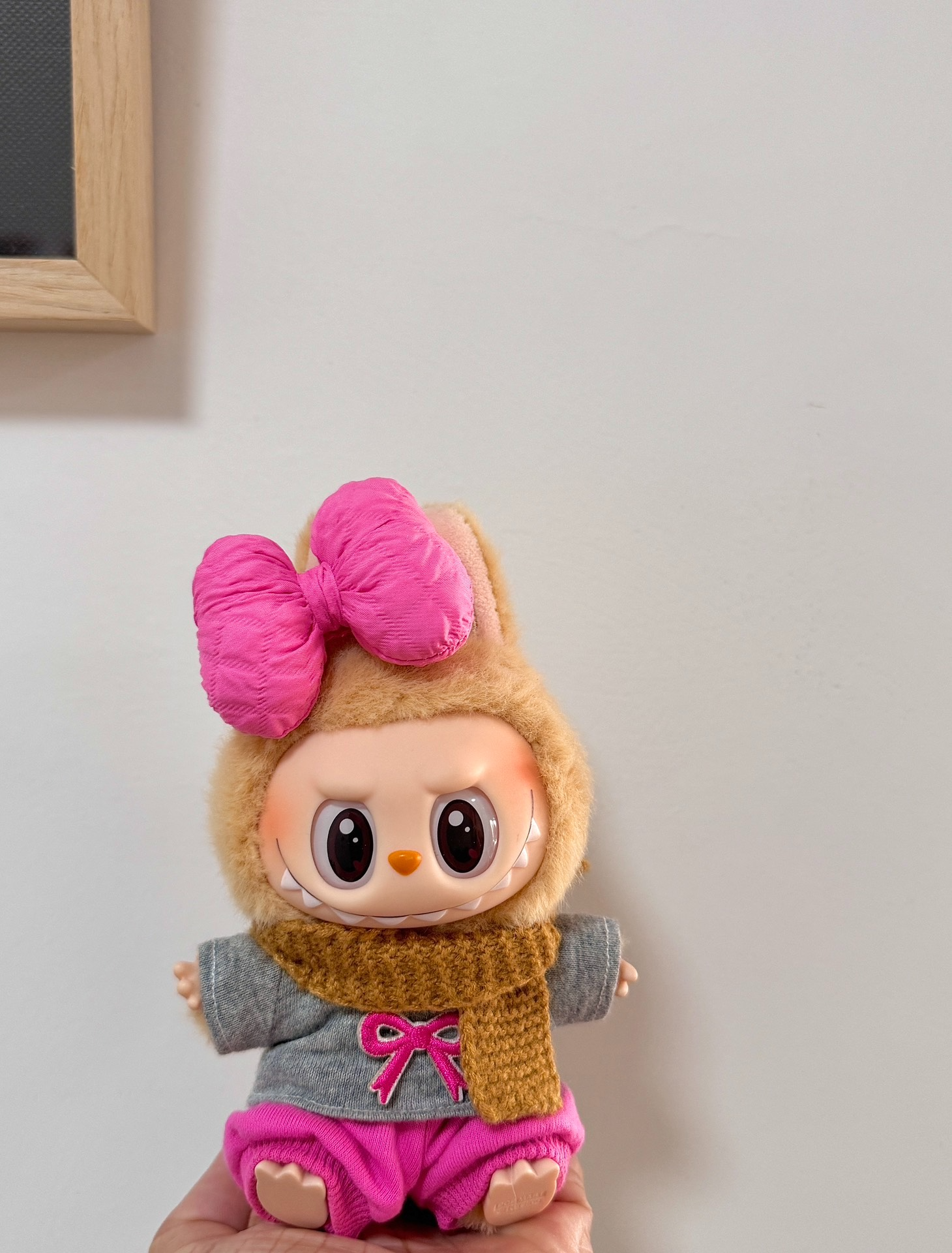 Charming Labubu Doll Outfit: Gray T-Shirt, Pink Shorts & Brown Scarf – Stylish & Durable Collectible Accessory - Image 5