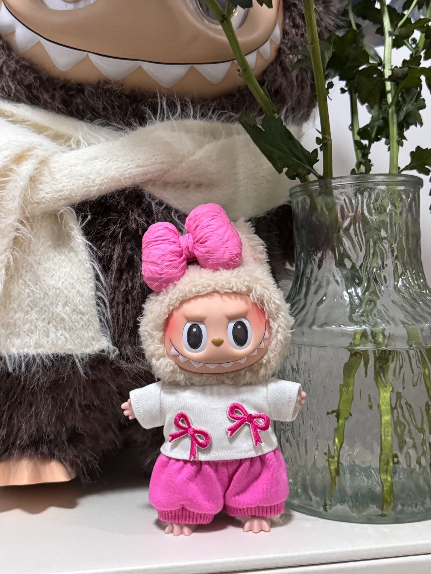Adorable Labubu Doll Outfit: Pink & White Bow-Adorned Ensemble for Play & Display - Image 3