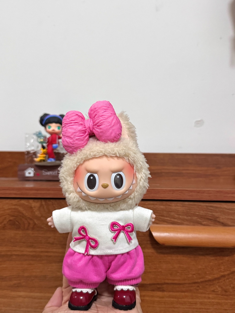 Adorable Labubu Doll Outfit: Pink & White Bow-Adorned Ensemble for Play & Display - Image 6