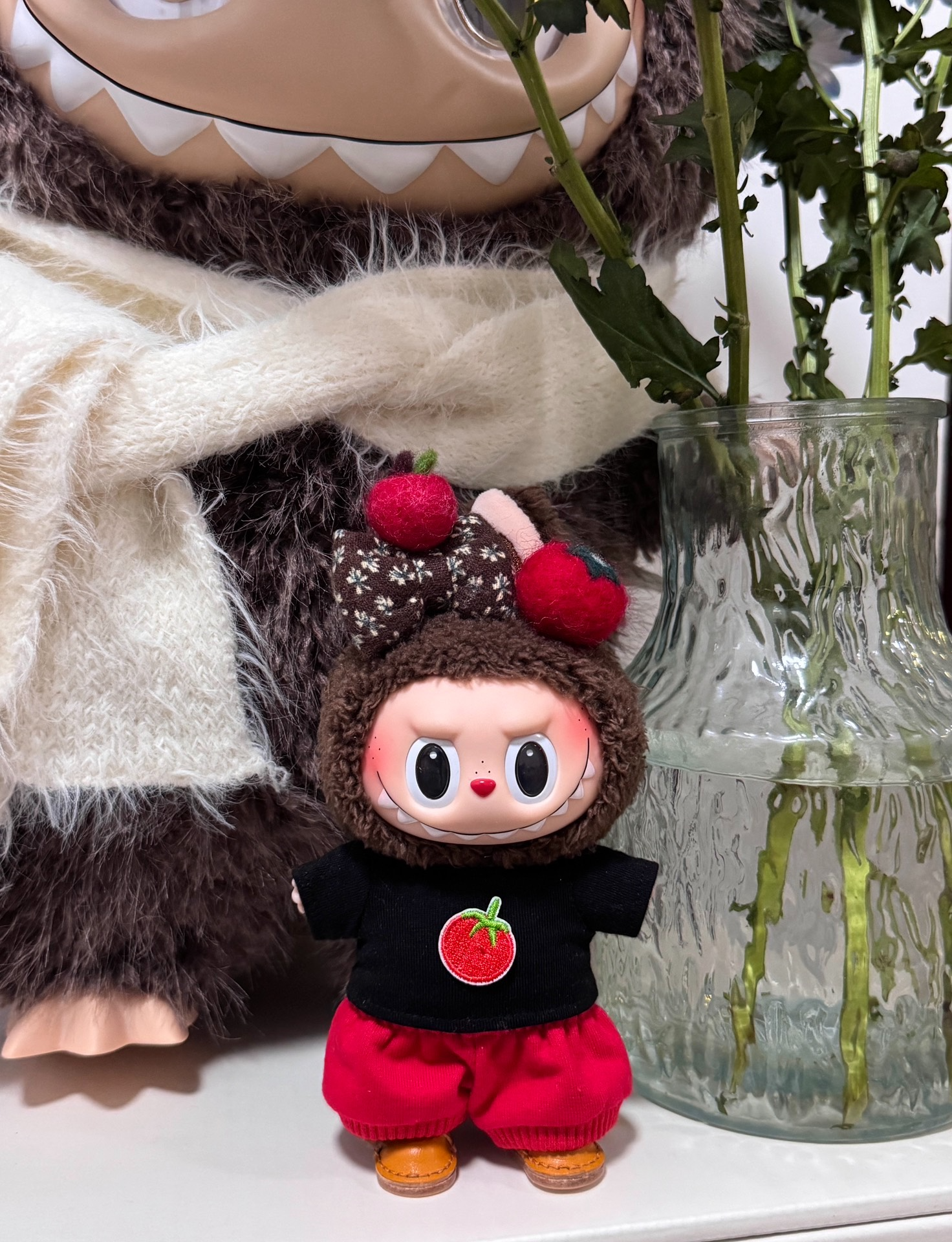 Whimsical Apple-Themed Labubu Doll Outfit – Vibrant, Playful & High-Quality Collectible Accessory - Image 1