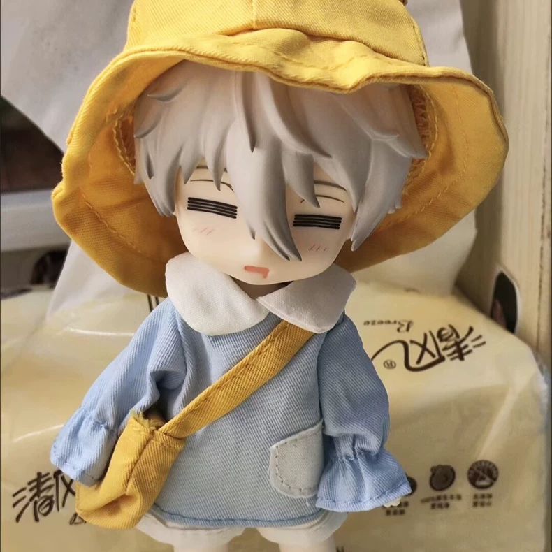 Whimsical OB11 Doll Outfit: Yellow Hat, Pink/Blue Blouse & White Shorts for 12-Inch BJD Dolls - Image 1