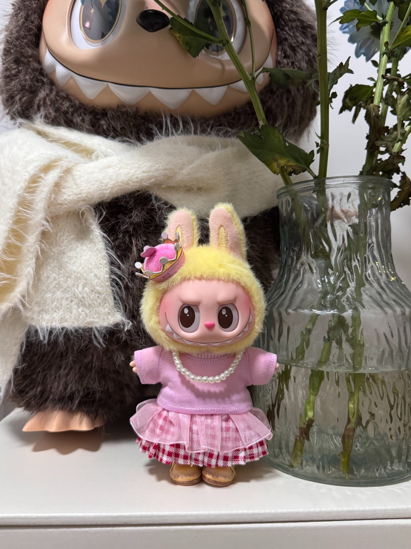 Adorable Labubu Doll Outfit: Pink T-Shirt & Red Gingham Skirt – Premium Quality - Image 2