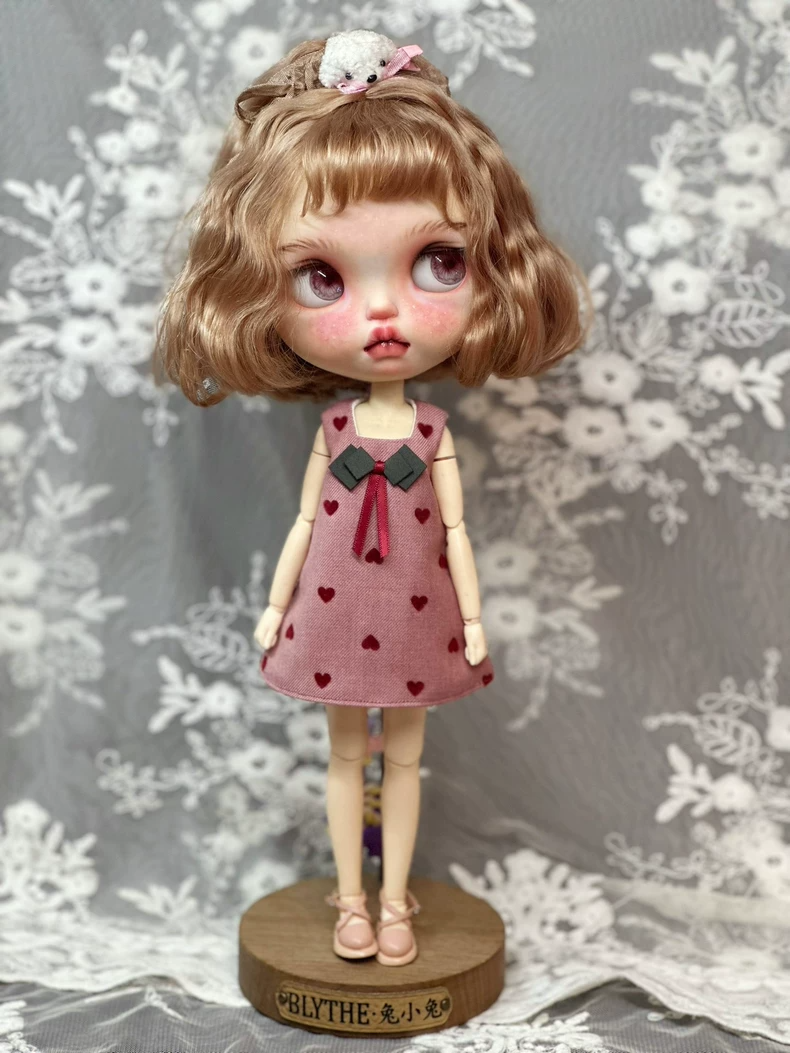 Charming Heart-Pattern Blythe Doll Dress - Soft Cotton, Elegant Design, Perfect Fit for Ob24 & Az Body Dolls - Image 1