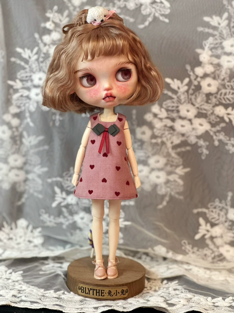 Charming Heart-Pattern Blythe Doll Dress - Soft Cotton, Elegant Design, Perfect Fit for Ob24 & Az Body Dolls - Image 2