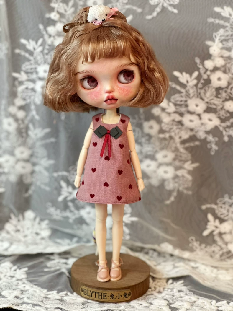 Charming Heart-Pattern Blythe Doll Dress - Soft Cotton, Elegant Design, Perfect Fit for Ob24 & Az Body Dolls - Image 3