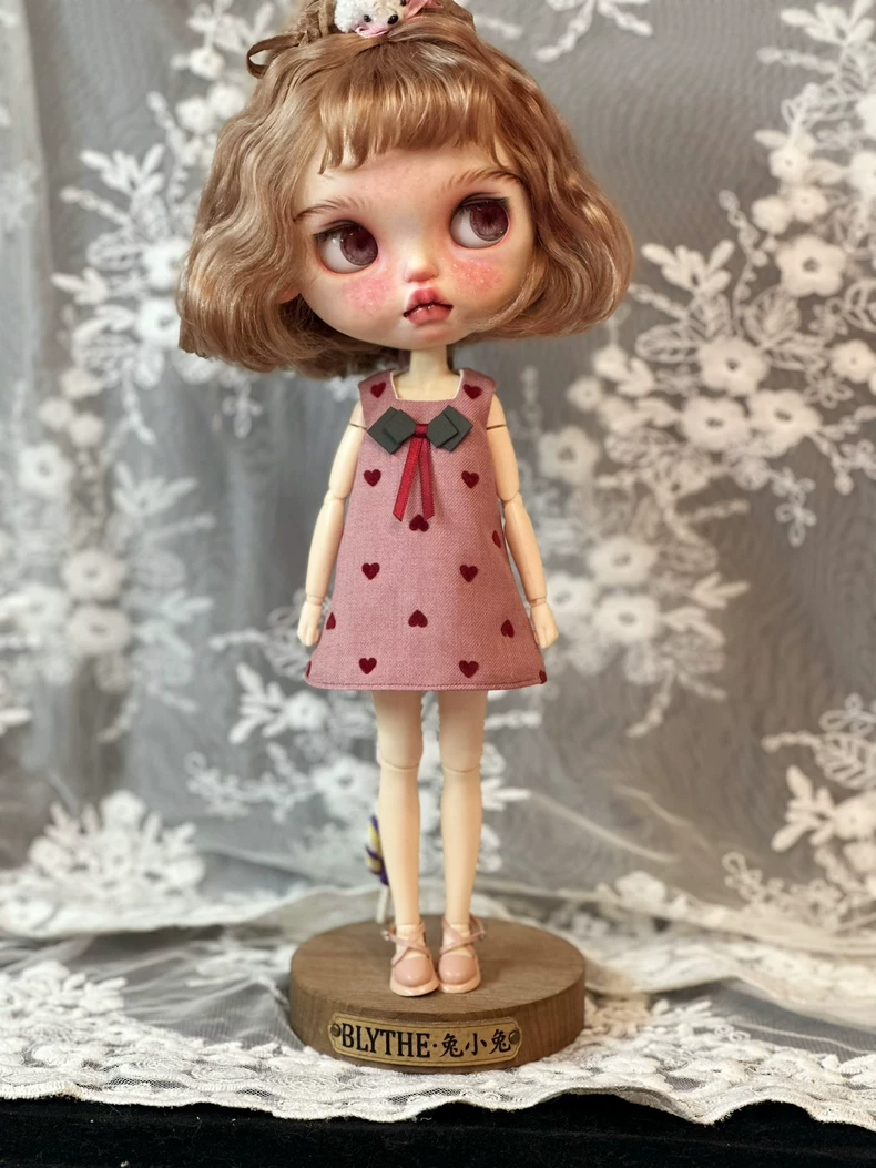 Charming Heart-Pattern Blythe Doll Dress - Soft Cotton, Elegant Design, Perfect Fit for Ob24 & Az Body Dolls - Image 4