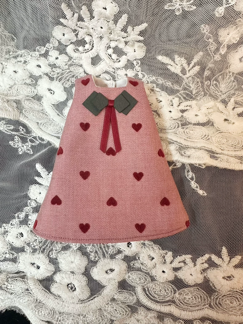 Charming Heart-Pattern Blythe Doll Dress - Soft Cotton, Elegant Design, Perfect Fit for Ob24 & Az Body Dolls - Image 7