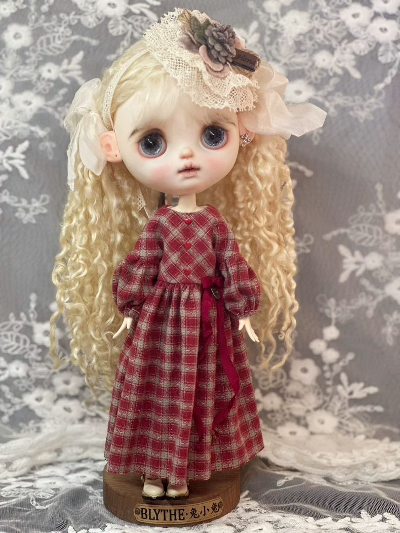 Charming Blythe Doll Plaid Dress Outfit – Elegant & Adjustable for ob24 Dolls - Image 2