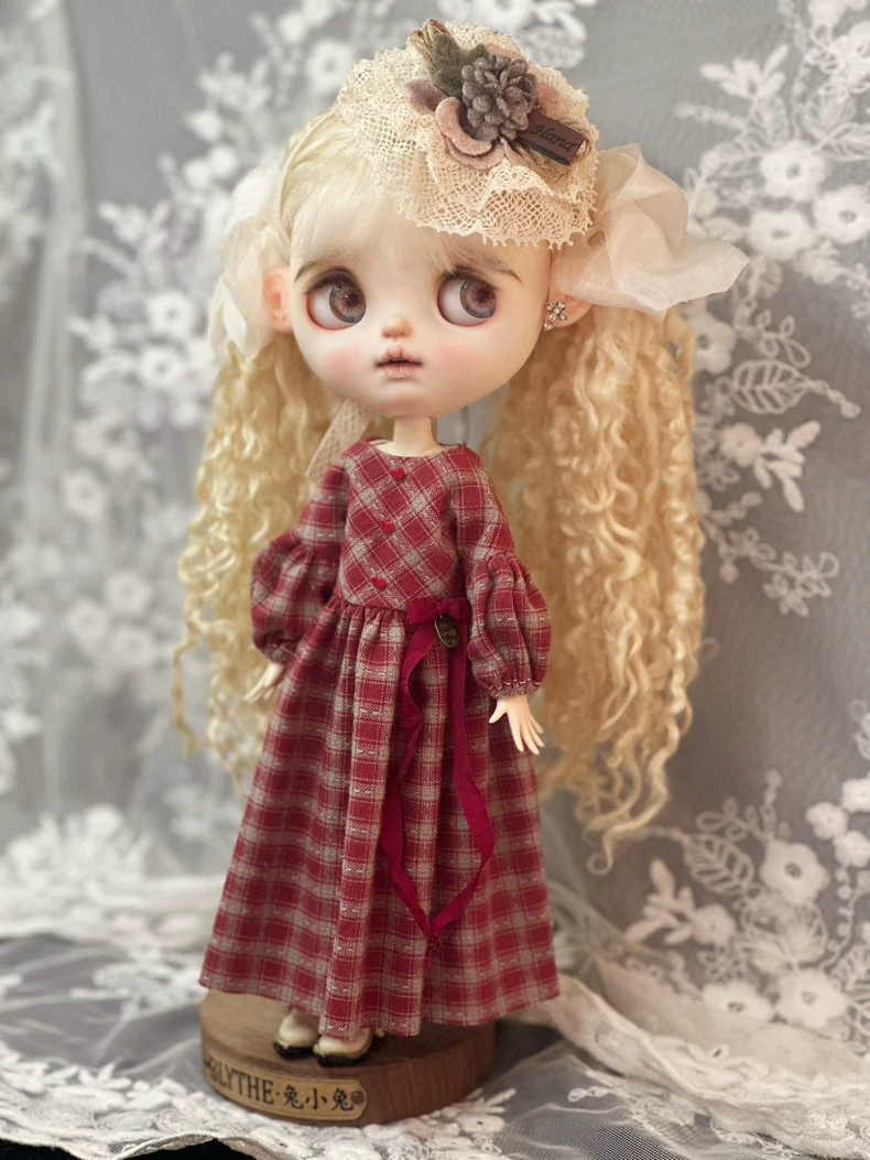 Charming Blythe Doll Plaid Dress Outfit – Elegant & Adjustable for ob24 Dolls - Image 3