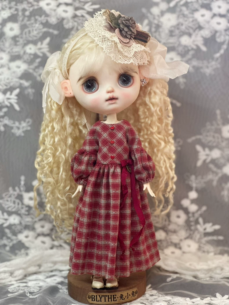 Charming Blythe Doll Plaid Dress Outfit – Elegant & Adjustable for ob24 Dolls - Image 7