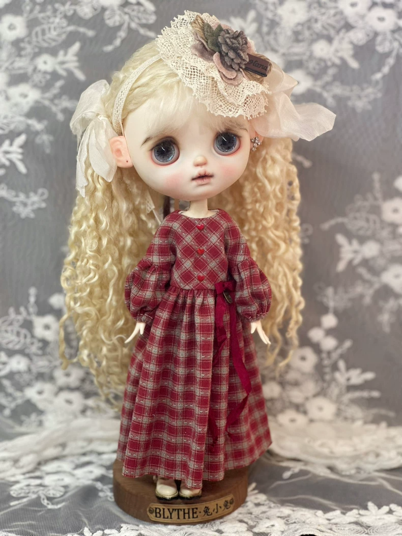 Charming Blythe Doll Plaid Dress Outfit – Elegant & Adjustable for ob24 Dolls - Image 8