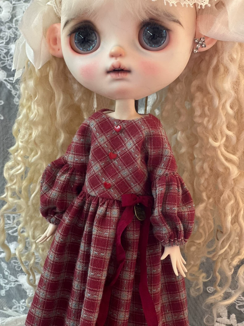 Charming Blythe Doll Plaid Dress Outfit – Elegant & Adjustable for ob24 Dolls - Image 9