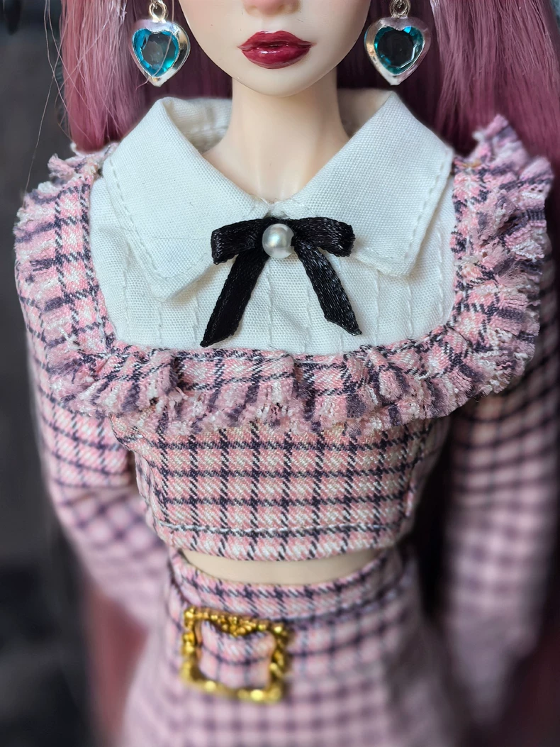 Elegant Pink & Black Plaid Blythe Outfit Set with Blouse, Gold Belt & Earrings - Image 4
