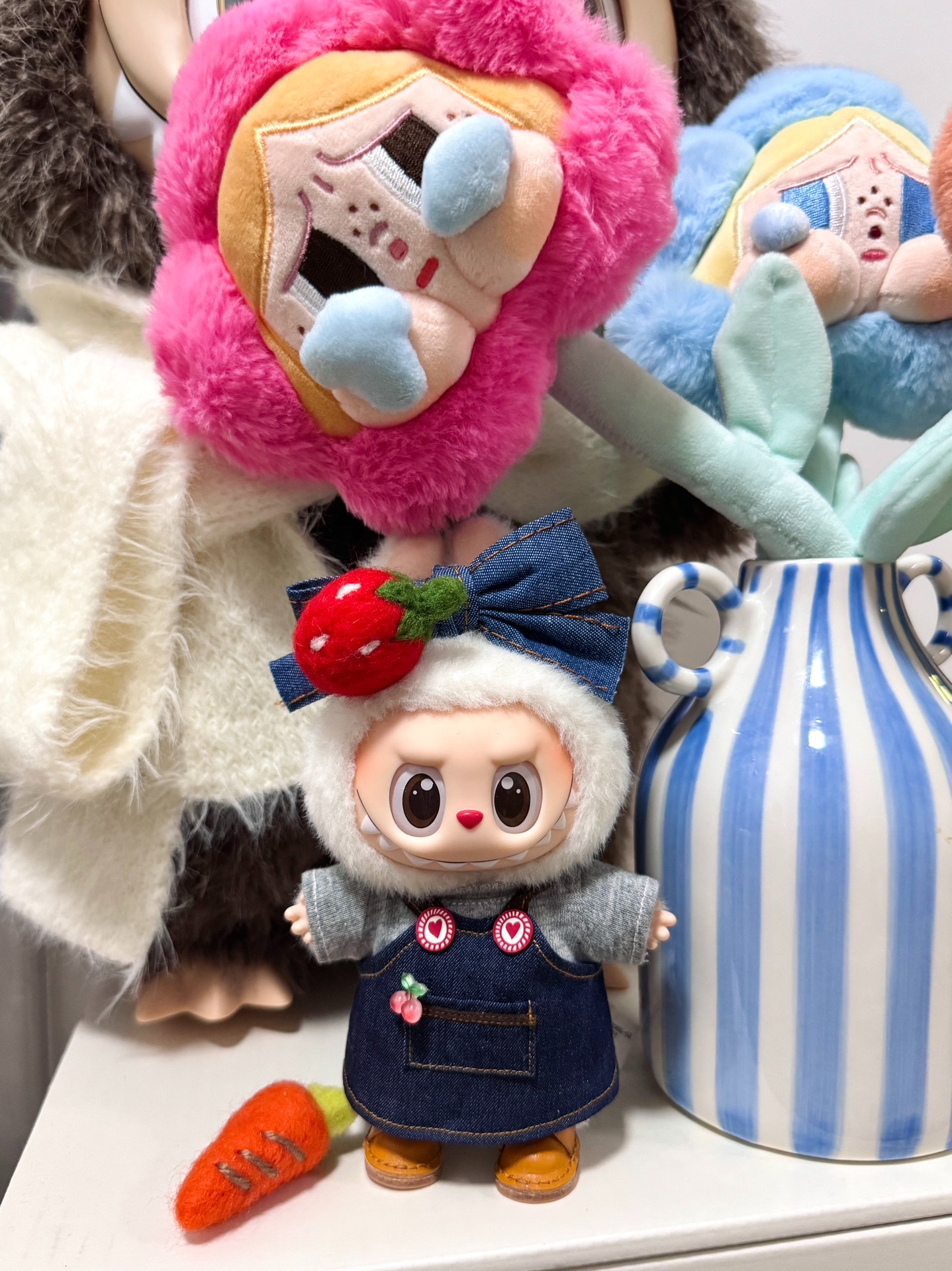 Handcrafted Labubu Denim Overalls Outfit with Gray T-Shirt & Blue Bow – Collectible Doll Ensemble - Image 2