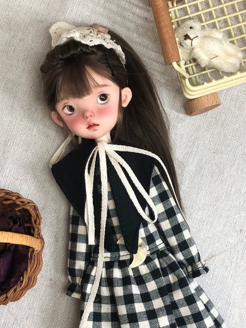 Elegant Blythe Doll Checkered Dress Outfit with Lace & Detachable Cape - Collector's Chic - Image 3
