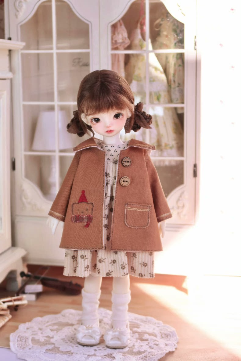 Charming 1/6 BJD Doll Outfit: Elegant Coat, Dress, Scarf & Accessories for Customization - Image 5
