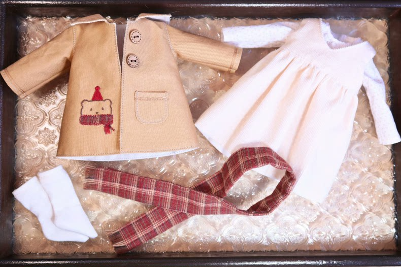 Charming 1/6 BJD Doll Outfit: Elegant Coat, Dress, Scarf & Accessories for Customization - Image 8