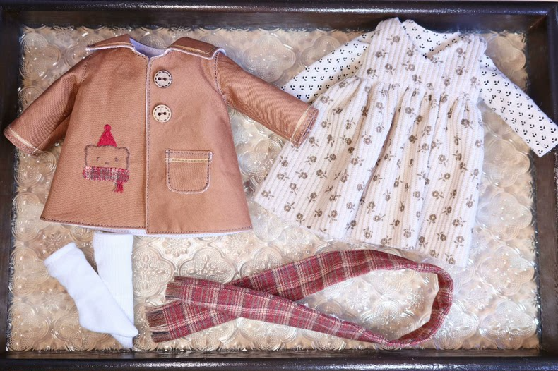 Charming 1/6 BJD Doll Outfit: Elegant Coat, Dress, Scarf & Accessories for Customization - Image 9