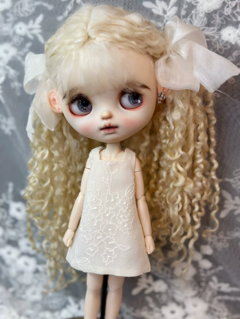 Elegant Blythe Doll Dress: Delicate Floral Embroidery, Silk Lining, Adjustable Straps – Perfect for Collectors - Image 8