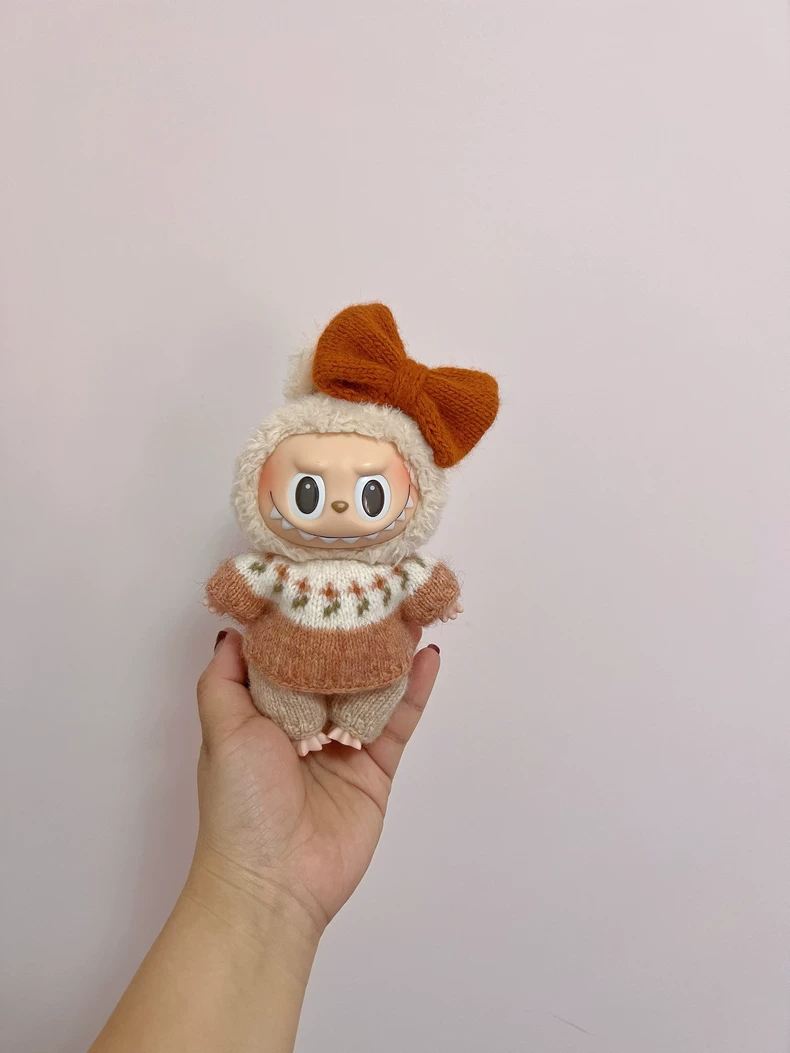 Charming Labubu Doll Outfit: Handcrafted Knitted Sweater & Pants with Floral Patterns & Orange Bow - Image 1