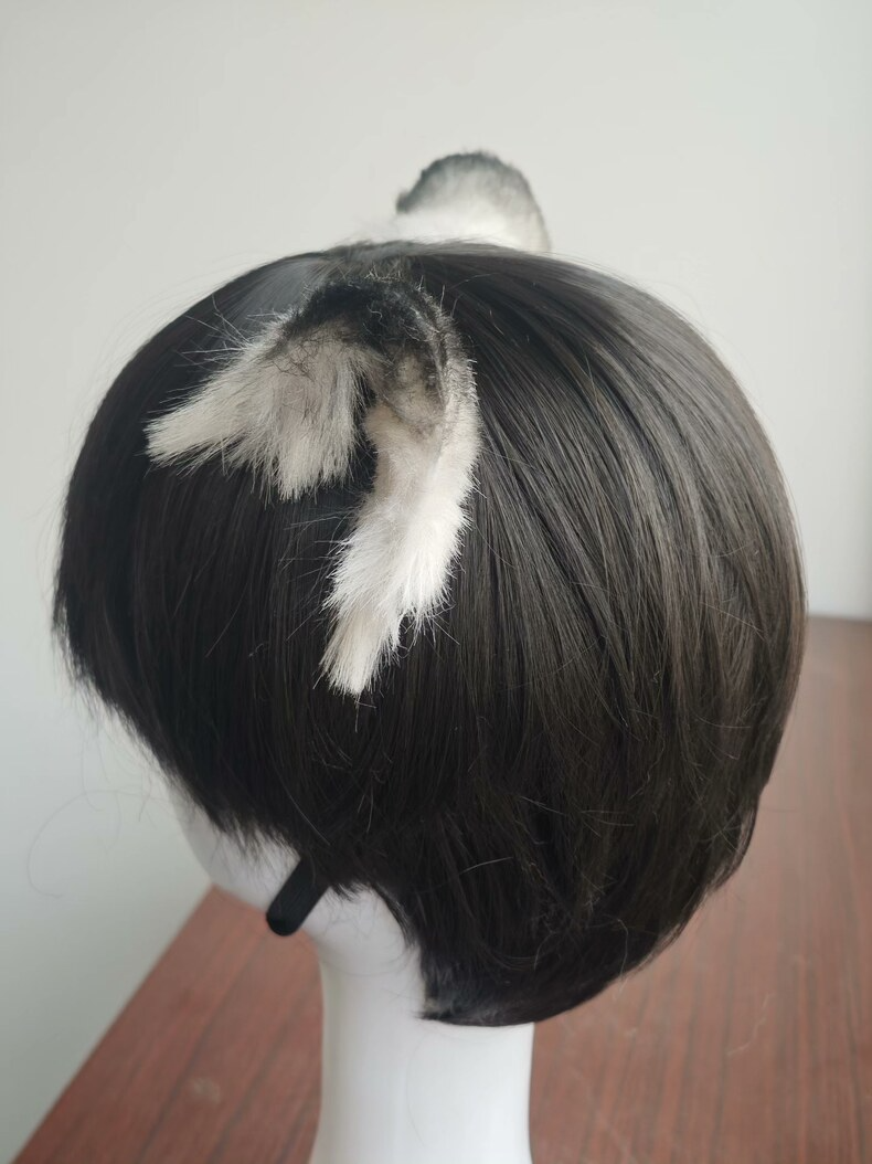 Handmade Wolf Ears Headband – Realistic Plush Cosplay - Image 3