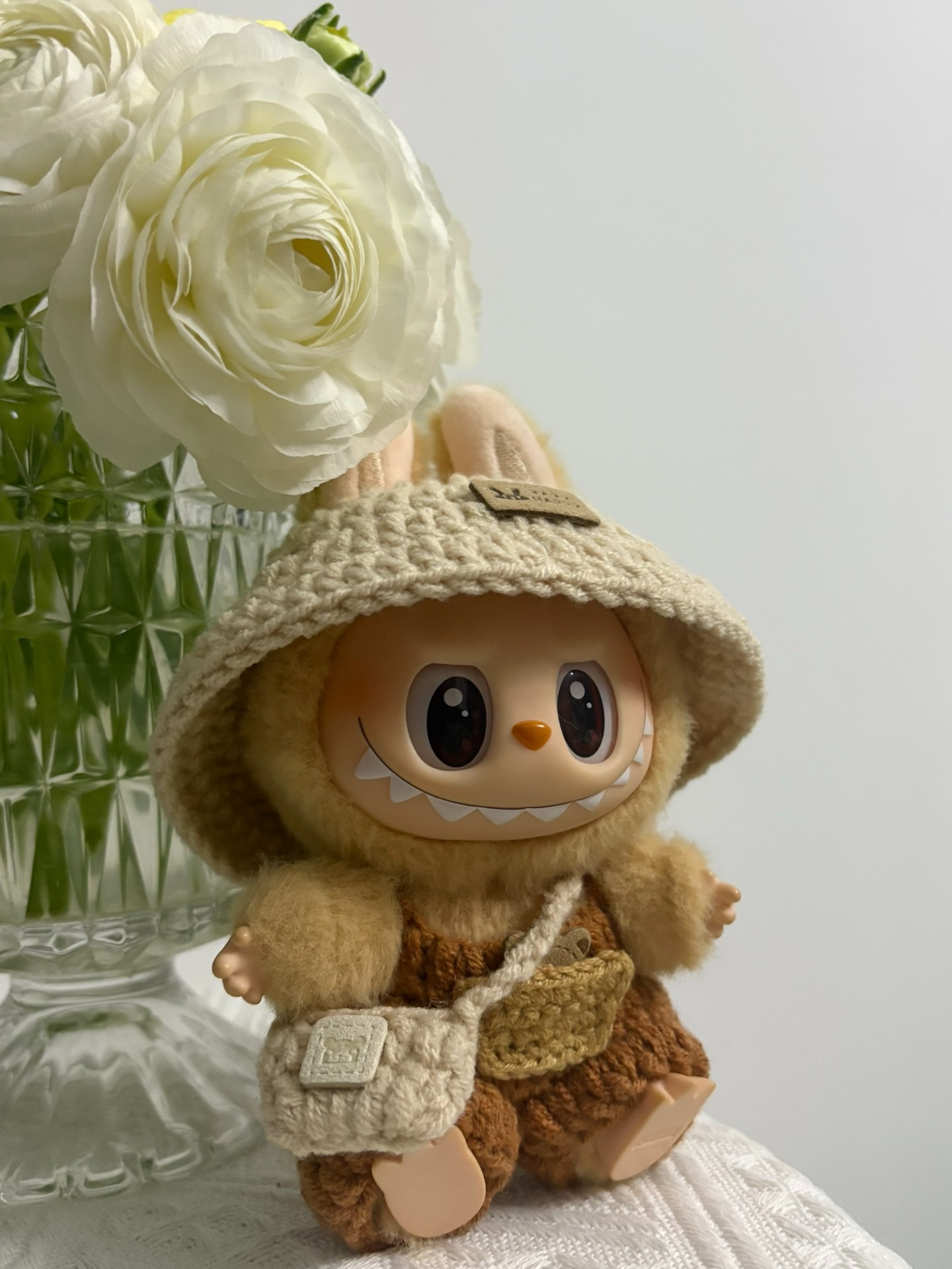 Handmade Labubu Bunny Outfit – Cozy & Adorable Doll Ensemble for Collectors - Image 4