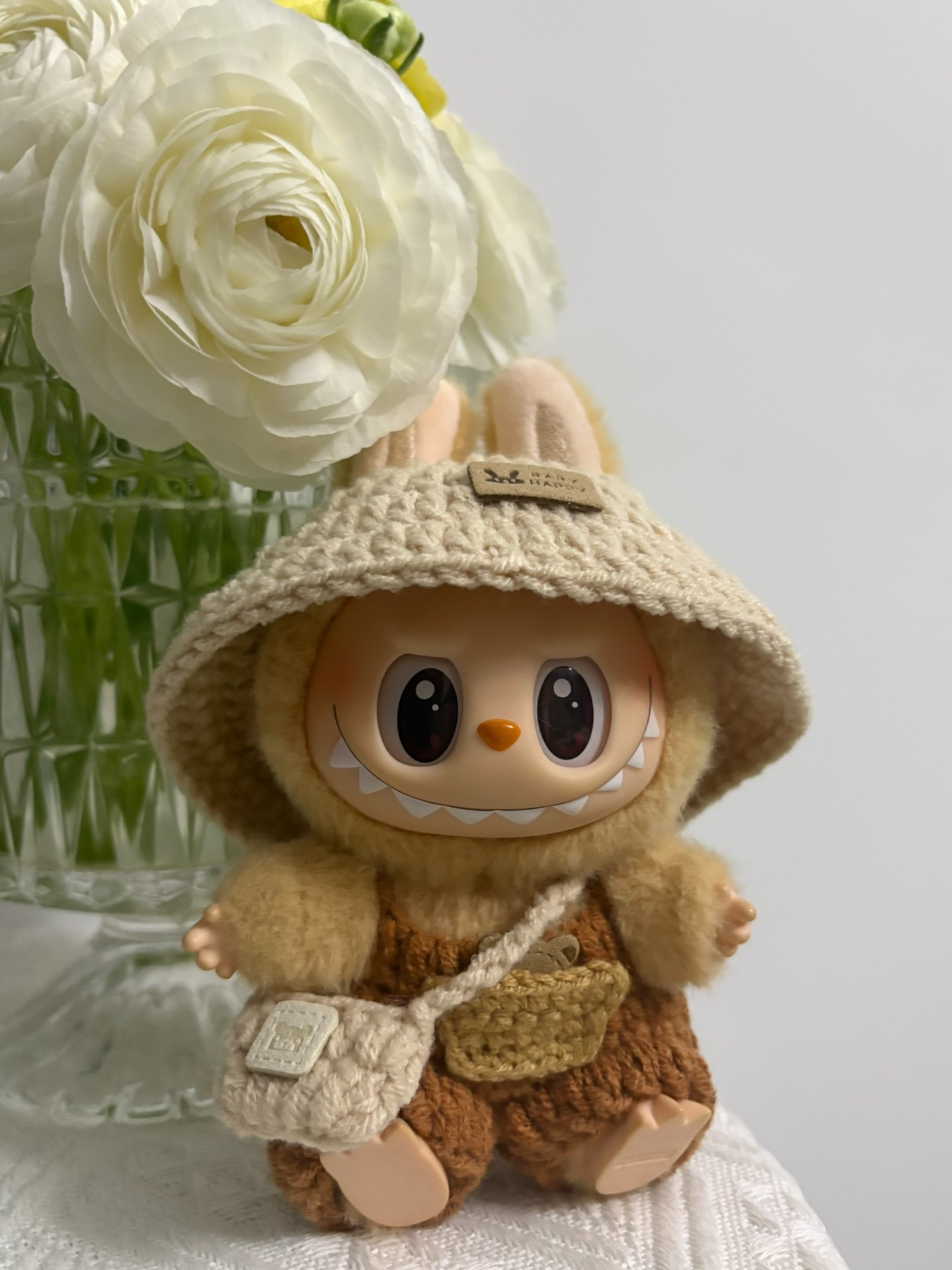 Handmade Labubu Bunny Outfit – Cozy & Adorable Doll Ensemble for Collectors - Image 5