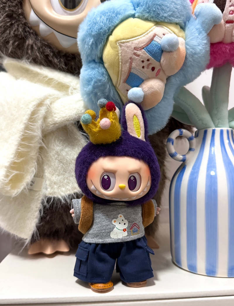 Charming Labubu Doll Outfit: Crown, Bear Print Sweater & Navy Pants – Premium Collectible Playwear - Image 1