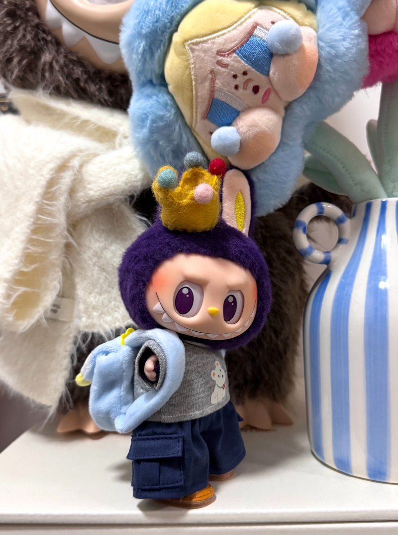 Charming Labubu Doll Outfit: Crown, Bear Print Sweater & Navy Pants – Premium Collectible Playwear - Image 4