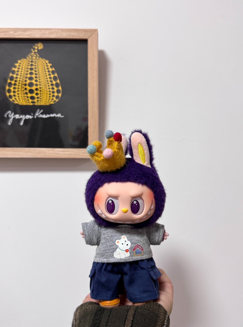Charming Labubu Doll Outfit: Crown, Bear Print Sweater & Navy Pants – Premium Collectible Playwear - Image 6
