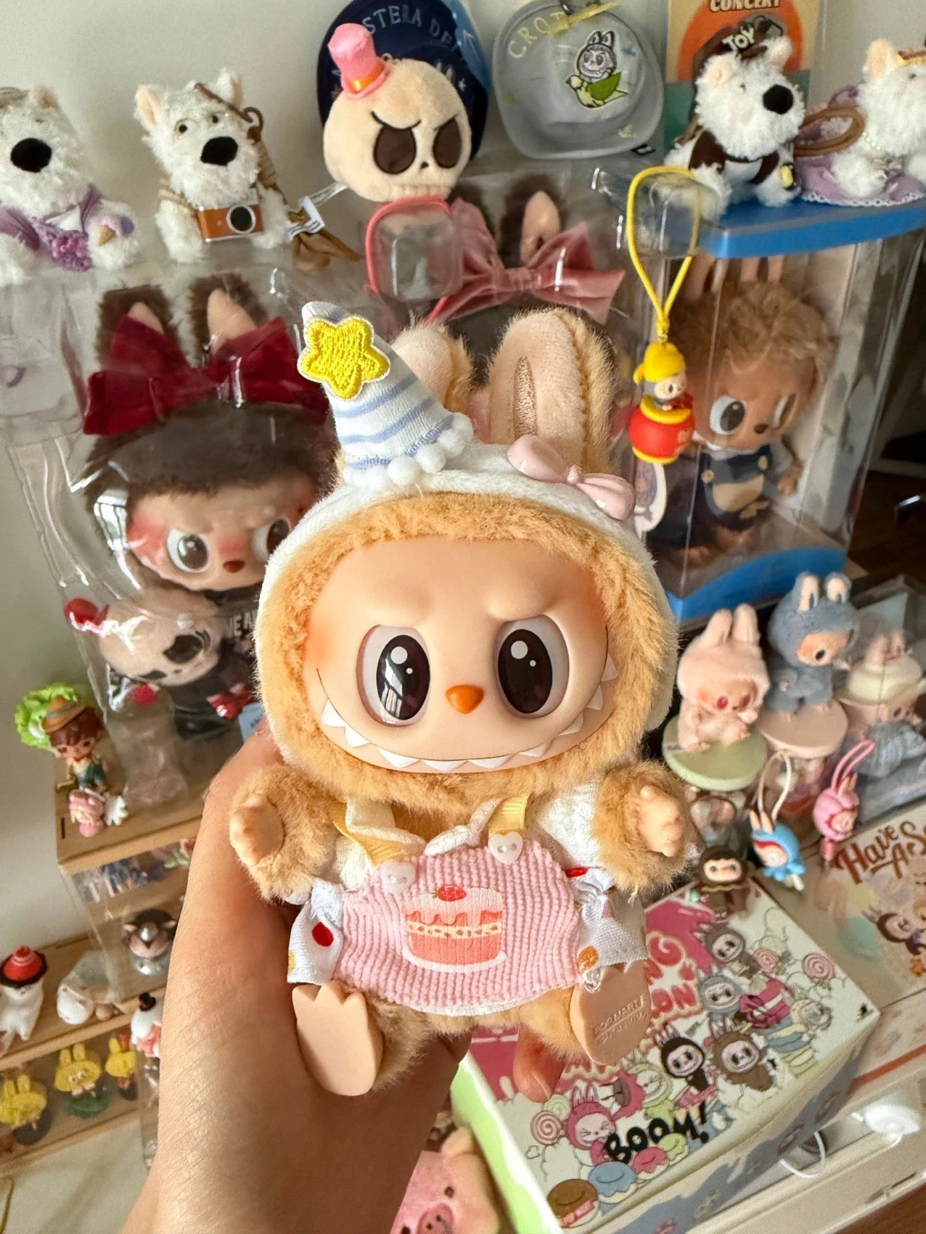 Adorable Labubu Doll Cake Dress Set – Whimsical 17cm Party Outfit for Collectors - Image 4