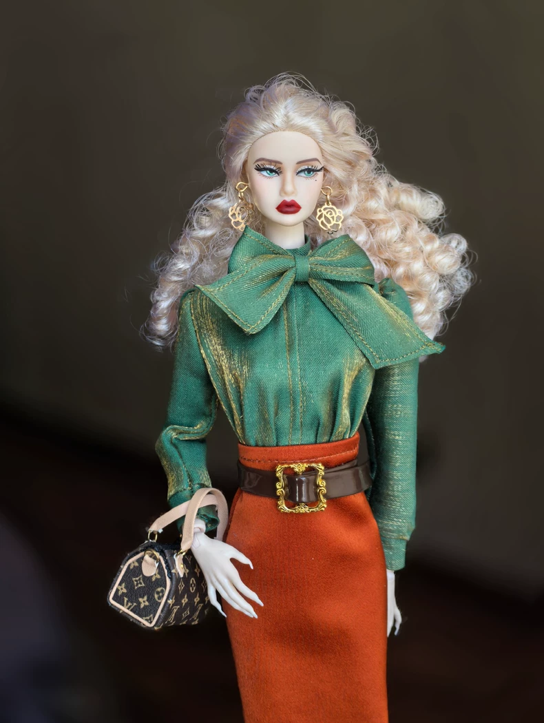 Luxury Grass-Green BJD Doll Outfit Set with Bow & Gold Accents – Premium 1/6 Fashion Ensemble - Image 2