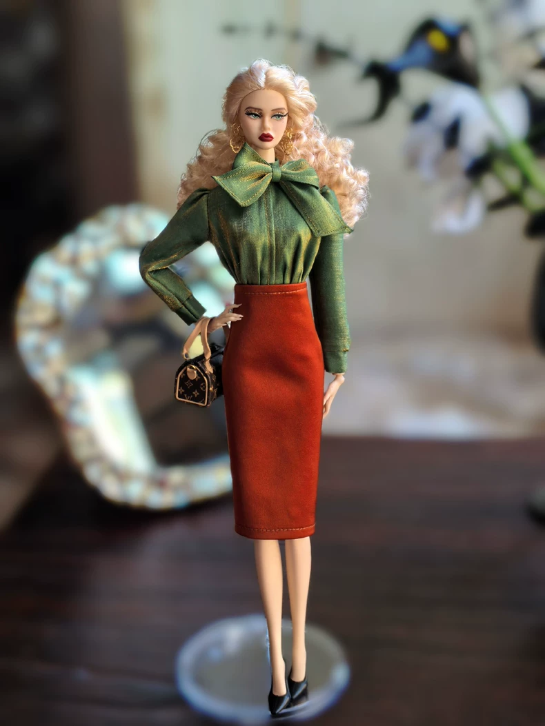 Luxury Grass-Green BJD Doll Outfit Set with Bow & Gold Accents – Premium 1/6 Fashion Ensemble - Image 4