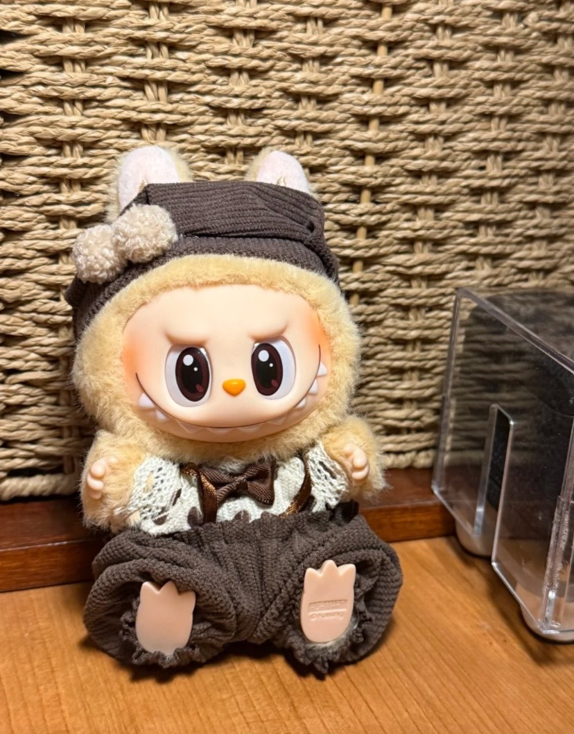 Charming Labubu Doll Outfit: Cozy 3-Piece Set with Sweater, Pants & Stylish Hat - Image 2