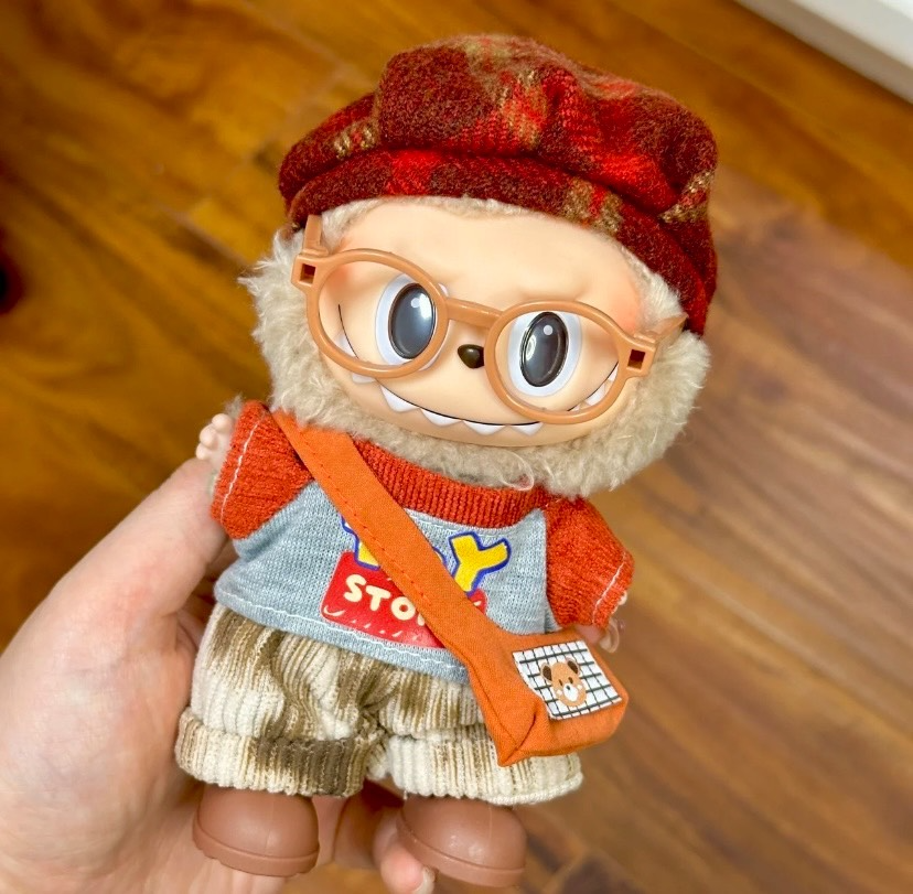 Charming Labubu Doll Outfit: Plaid Hat, Vibrant Sweater, Cozy Shorts & Bear Bag – Whimsical 4-Piece Set - Image 2