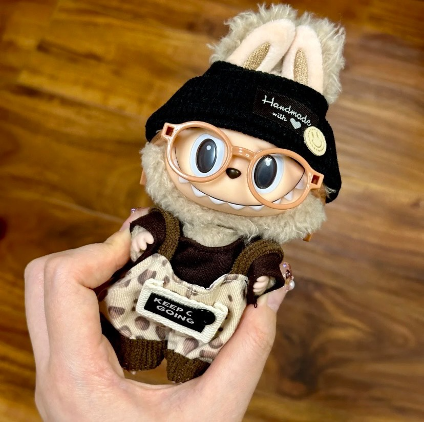 Charming Labubu Doll Outfit: Cozy Hat, Stylish Top & Adorable Leopard Print Overalls - Image 7
