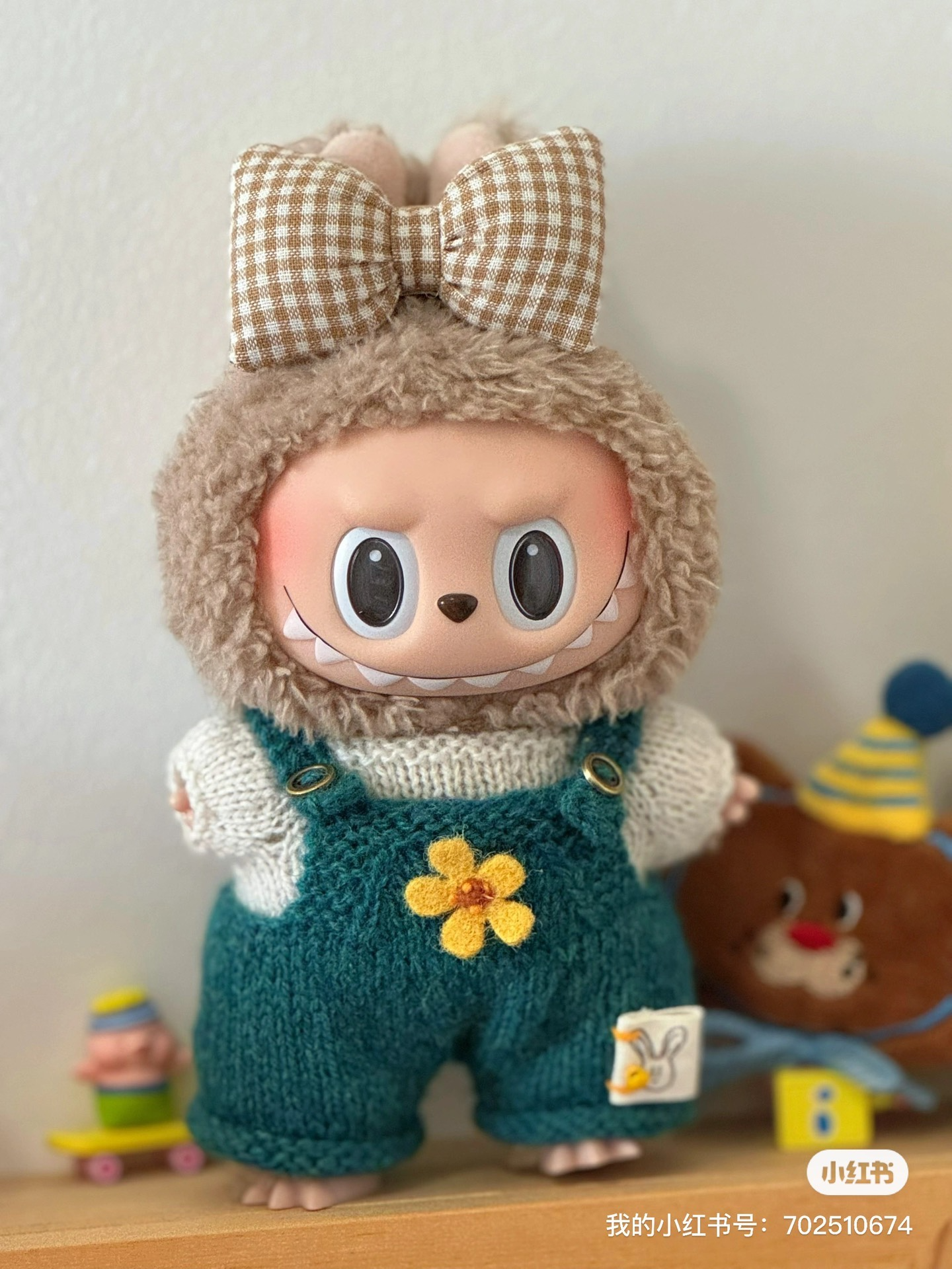 Whimsical LABUBU Knit Outfit – Playful Bows & Floral Accents, Premium Collectible - Image 4