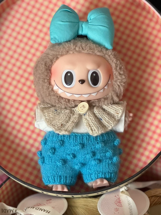 Handmade LABUBU Knitwear Set – Cozy Sweater, Pants & Accessories for Collectible Figures - Image 1